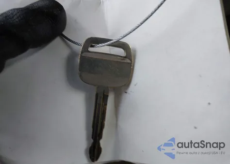 2002 Chevrolet Prizm z USA, uszkodzony, nr VIN 1Y1SK52842Z405615